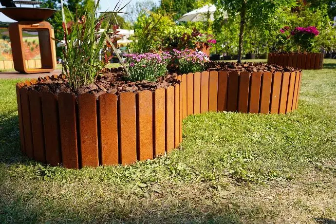 Bordure modulable en Acier Corten (Prix au mètre)